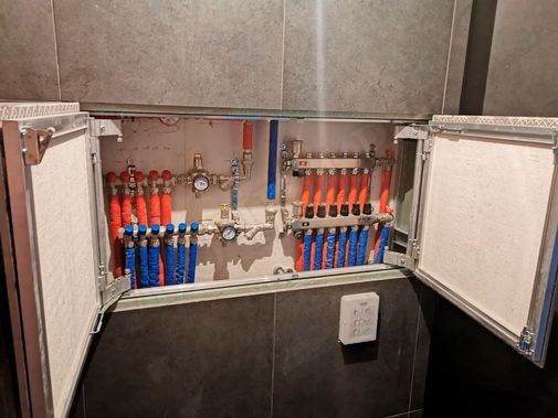 Люк под плитку Секрет 3.0, 2 створки 850*650 Люк под плитку Секрет 3.0, 2 створки 850*650