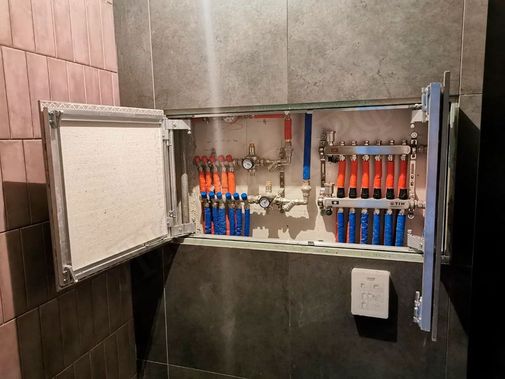 Люк под плитку Секрет 3.0, 2 створки 850*650 Люк под плитку Секрет 3.0, 2 створки 850*650