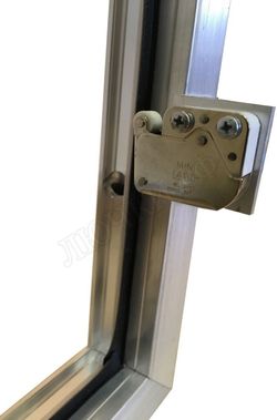 Люк под покраску Мега-Мастер Элит для установки в стену 600*600 Люк под покраску Мега-Мастер Элит для установки в стену 600*600