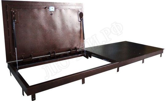 Напольный люк Дворник Уголок, алюминиевый рифленый лист, 2 створки 1000*2300 Напольный люк Дворник Уголок, алюминиевый рифленый лист, 2 створки 1000*2300