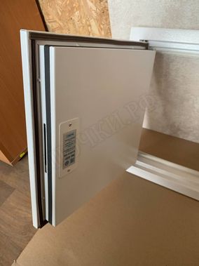 Люк сантехнический Противопожарный EIS60, 1 створка 500*1300, с трехгранным замком, RAL 9003 Люк сантехнический Противопожарный EIS60, 1 створка 500*1300, с трехгранным замком, RAL 9003