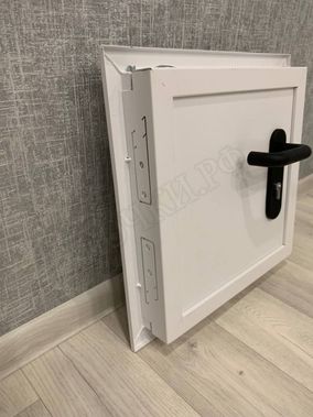 Люк сантехнический Противопожарный EIS60, 1 створка 500*1300, с трехгранным замком, RAL 9003 Люк сантехнический Противопожарный EIS60, 1 створка 500*1300, с трехгранным замком, RAL 9003